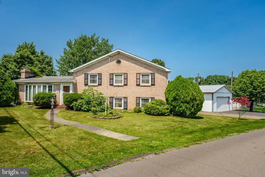 50 Lincoln Dr, Tamaqua, PA 18252 - #2