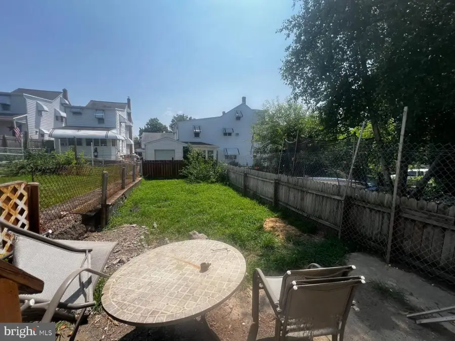607 N 2nd St, Minersville, PA 17954 - #3
