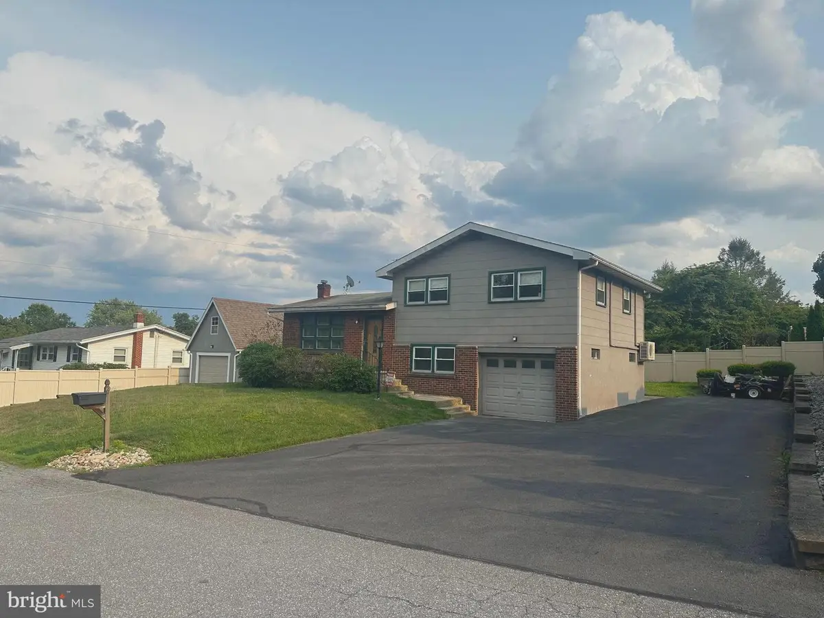 6 First St. N, Schuylkill Haven, PA 17972 - #1