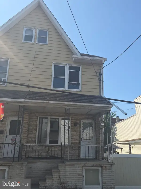 216 W Centre St, SHENANDOAH, PA 17976