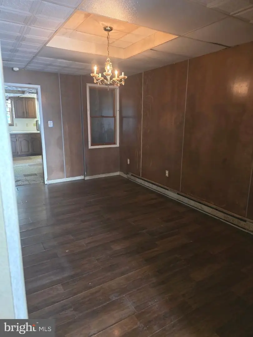 216 W Centre St, Shenandoah, PA 17976 - #3