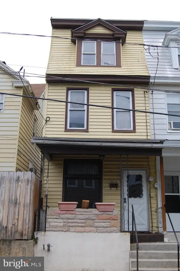 117 Lombard St, TAMAQUA, PA 18252