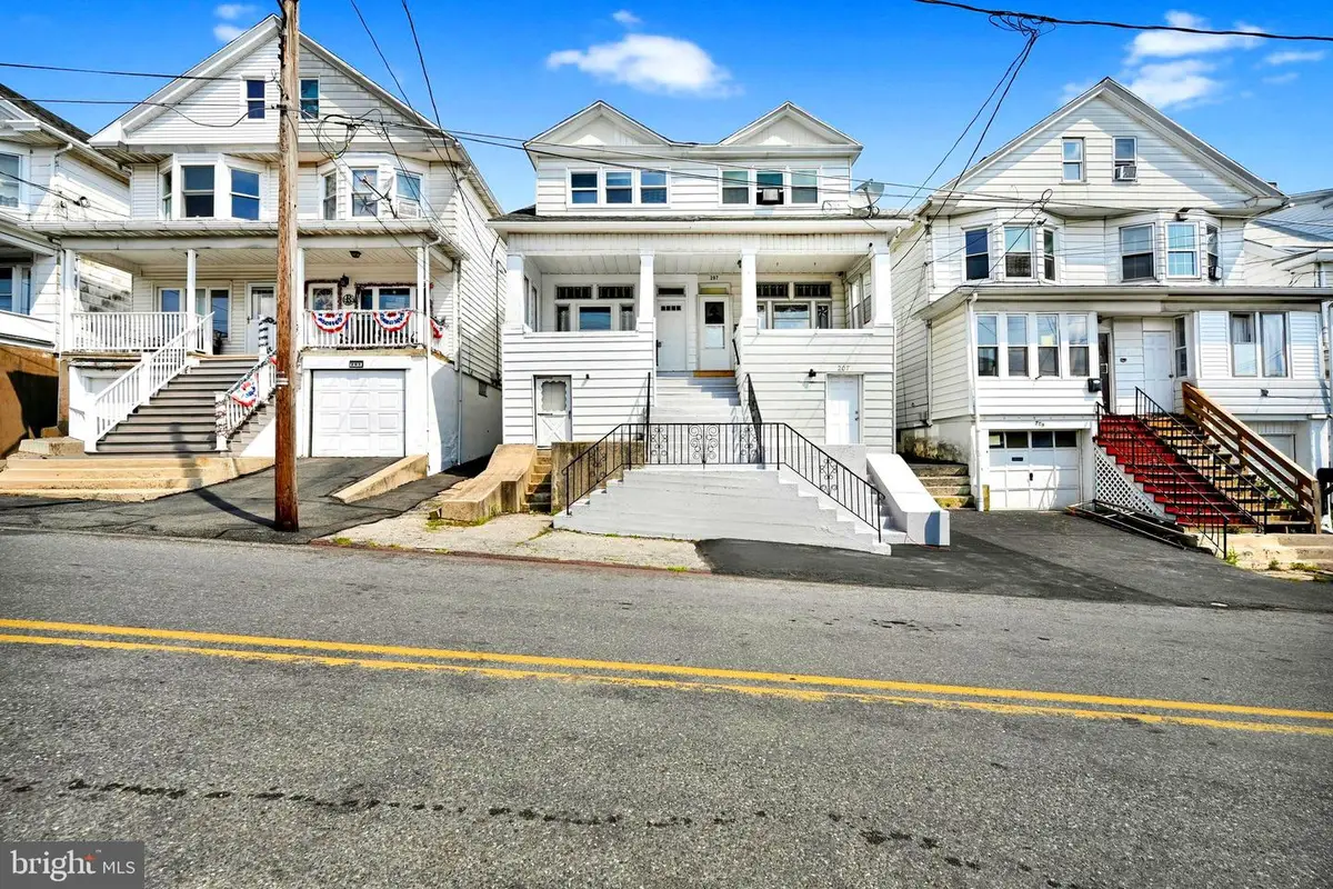 205 S Schuylkill Ave, Shenandoah, PA 17976 - #1