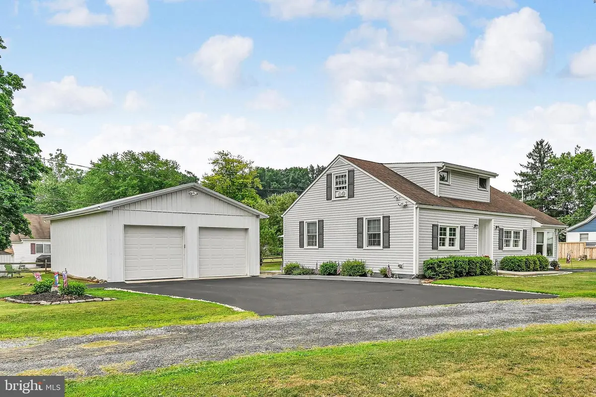 170 Front St, Orwigsburg, PA 17961 - #1