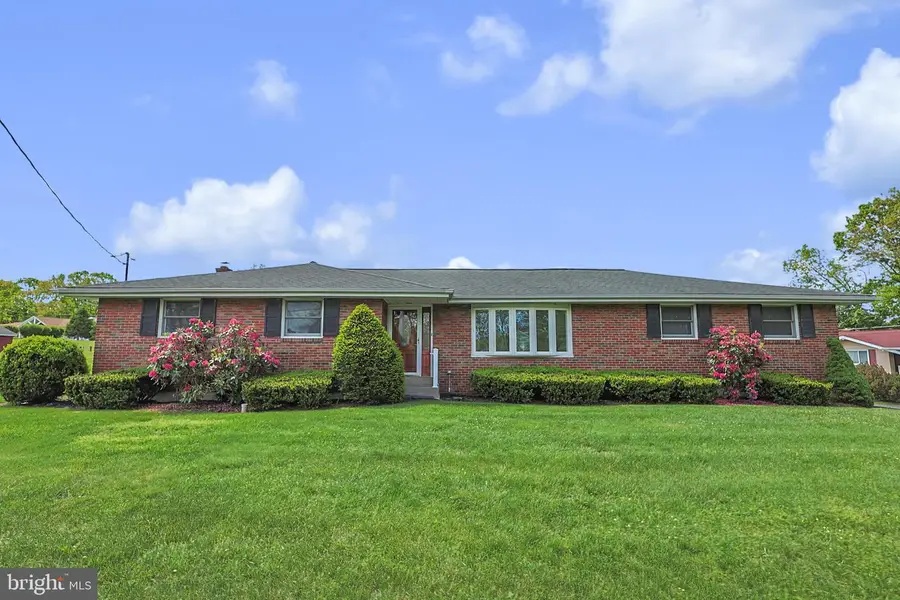 1004 Maple St, Pottsville, PA 17901 - #2