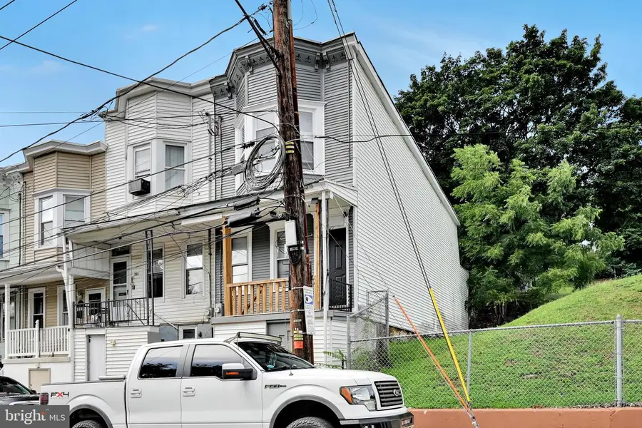 733 N 2nd St, Pottsville, PA 17901 - #3