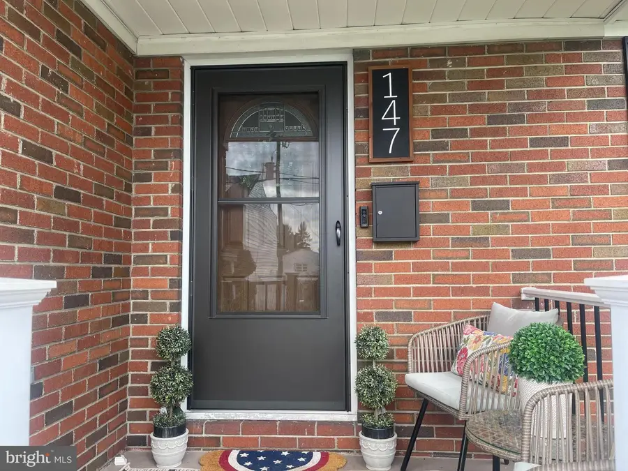 147 S Wylam St, Frackville, PA 17931 - #2