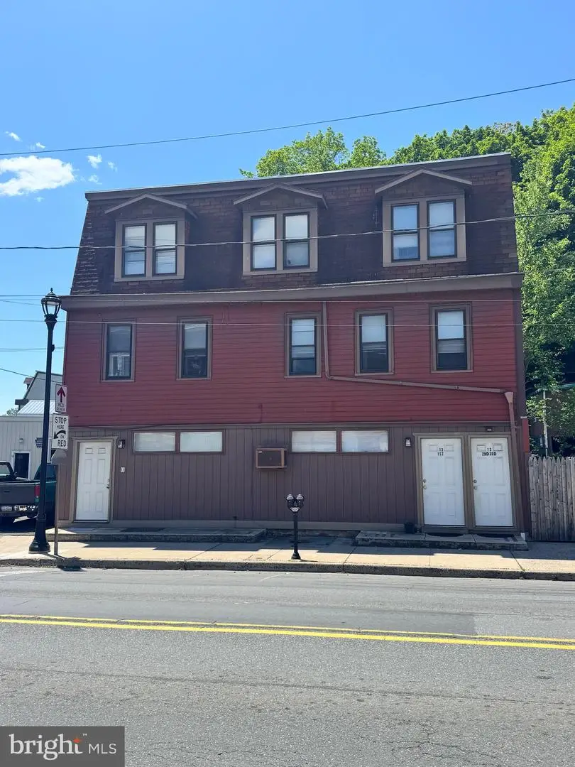 11 - 13 Sunbury St, Minersville, PA 17954 - #1