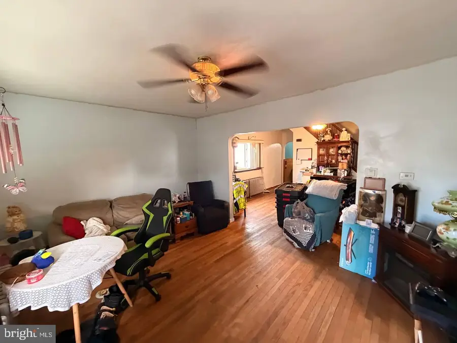 227 W Blaine St, McAdoo, PA 18237 - #2