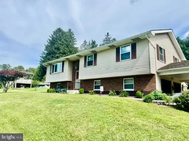 302 E Wyncoop Ave, Gordon, PA 17936 - #1