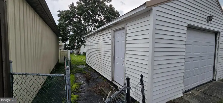 127 S Broad Mountain Ave, Frackville, PA 17931 - #3