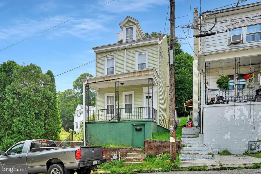 415 Boone St, Pottsville, PA 17901 - #3