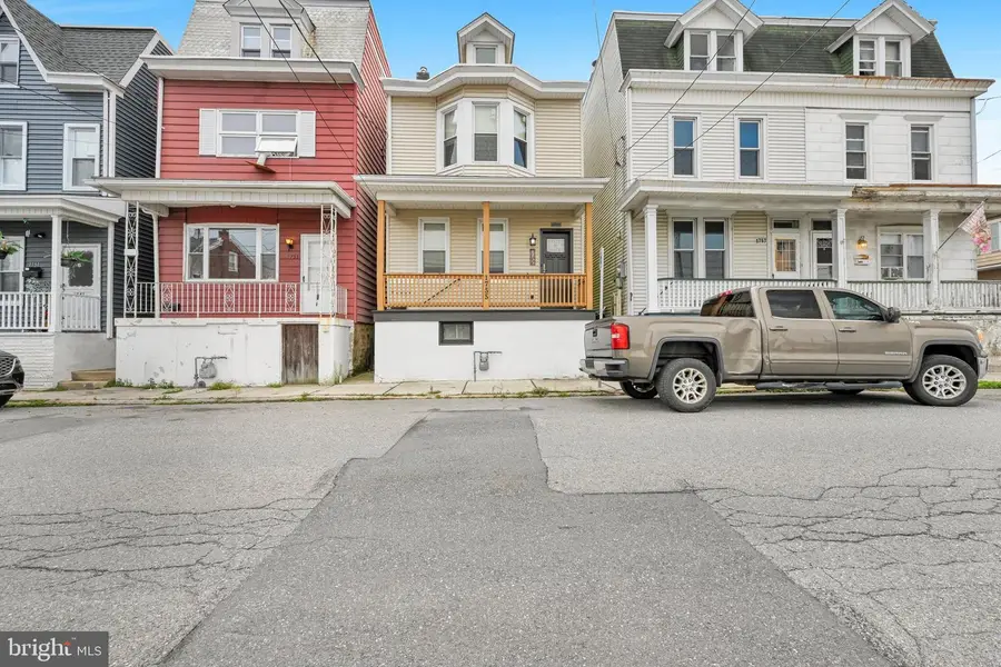 1755 W Norwegian St, Pottsville, PA 17901 - #2