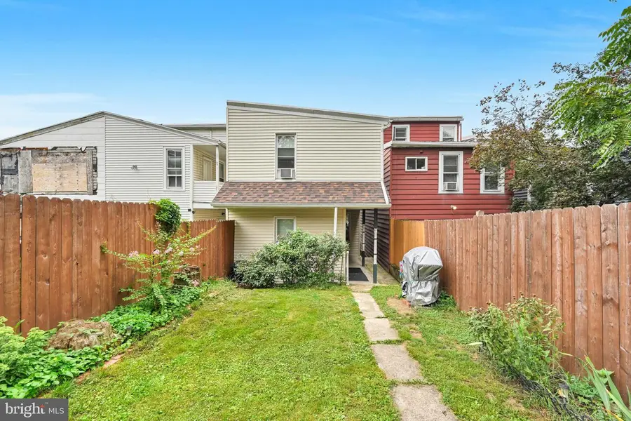 1755 W Norwegian St, Pottsville, PA 17901 - #3