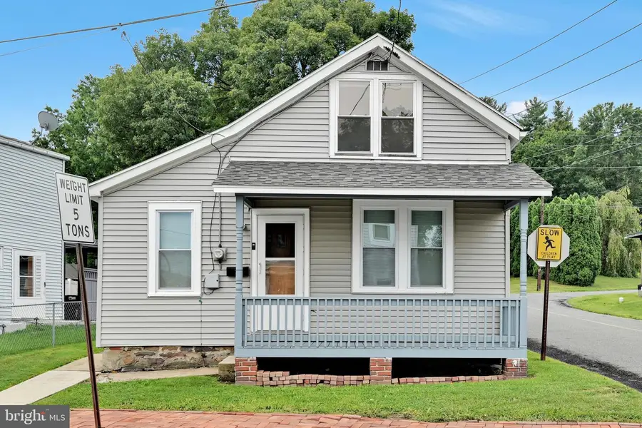 7 Graeff St, Cressona, PA 17929 - #2