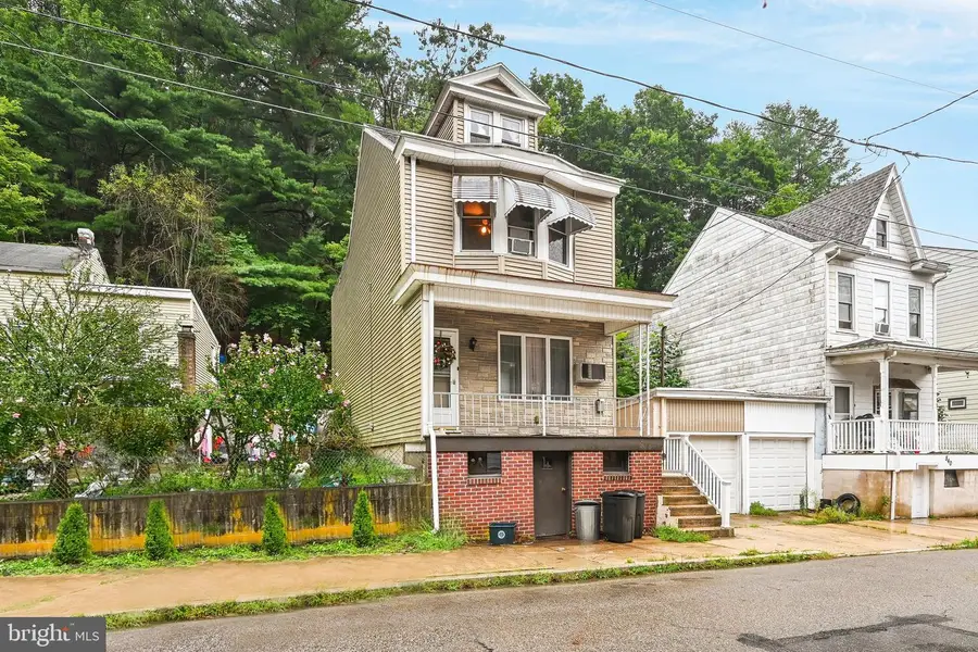842 Water St, Pottsville, PA 17901 - #2