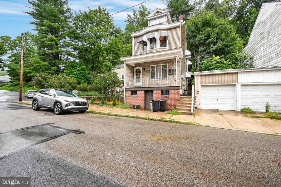 842 Water St, Pottsville, PA 17901 - #3
