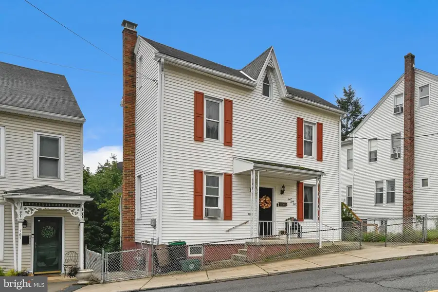 769 N Centre St, Pottsville, PA 17901 - #2