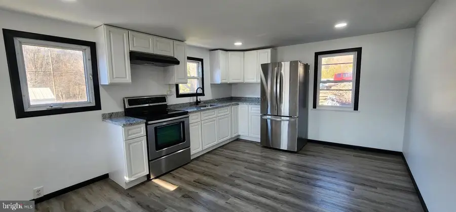 1 Vine St, Port Clinton, PA 19549 - #3