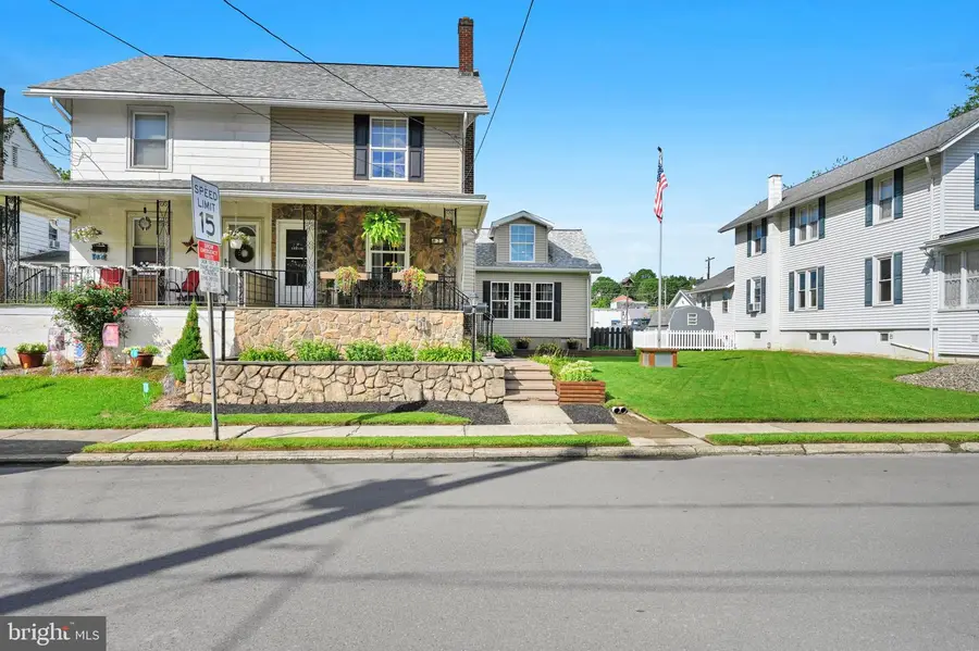 22 Spruce St, Pine Grove, PA 17963 - #3