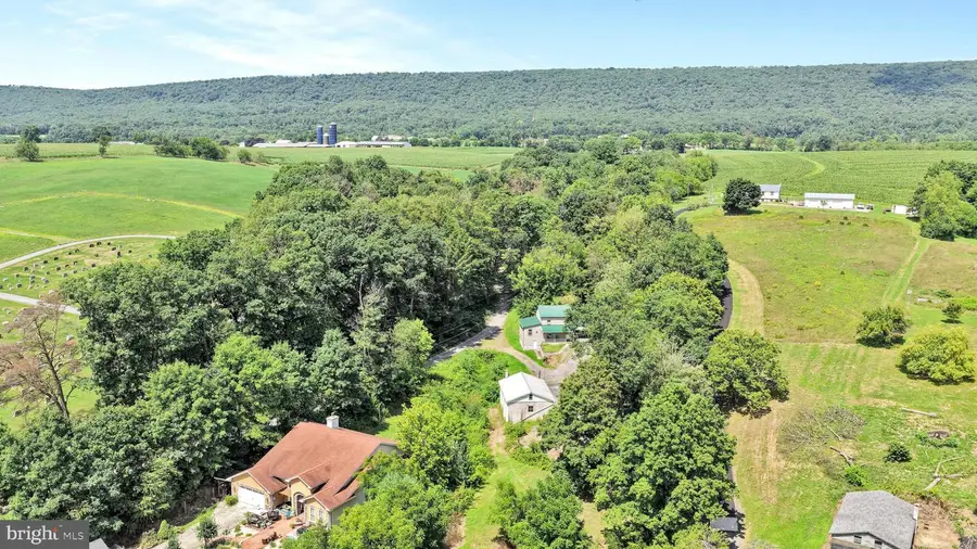 18 Church Ln, Pine Grove, PA 17963 - #2