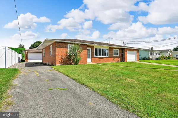 708 W Maple St, VALLEY VIEW, PA 17983