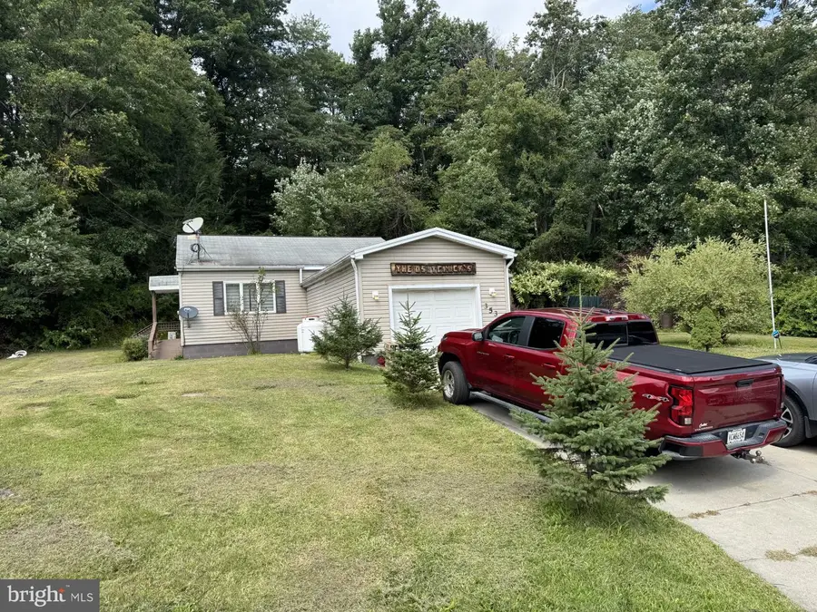 353 Valley Rd, Pottsville, PA 17901 - #2