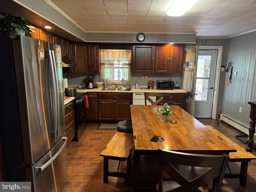 353 Valley Rd, Pottsville, PA 17901 - #3