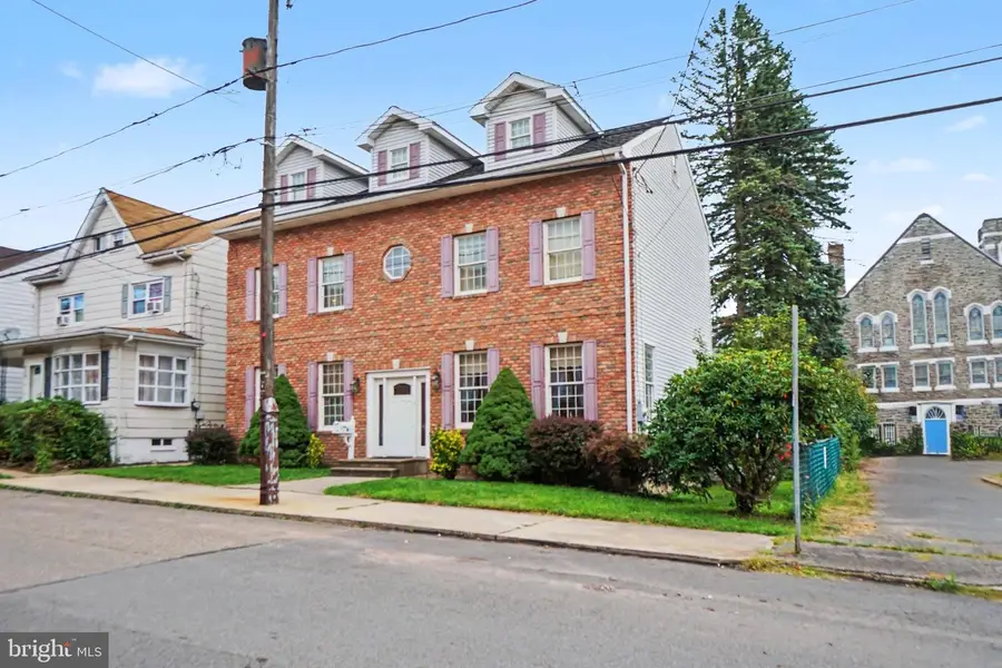 41 S Center St, Frackville, PA 17931 - #3