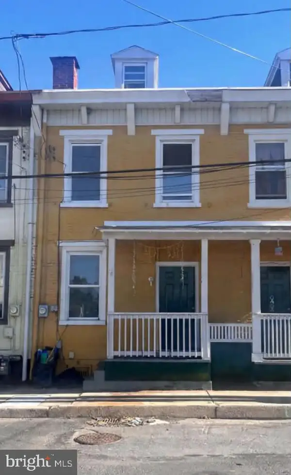 631 W Race St, POTTSVILLE, PA 17901
