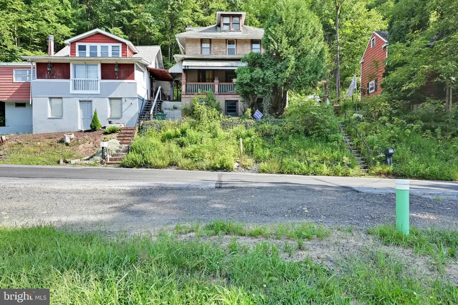 900 Garfield Ave, Pottsville, PA 17901 - #3