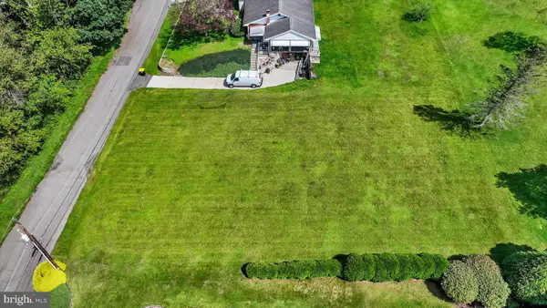 8 1st Ave, POTTSVILLE, PA 17901