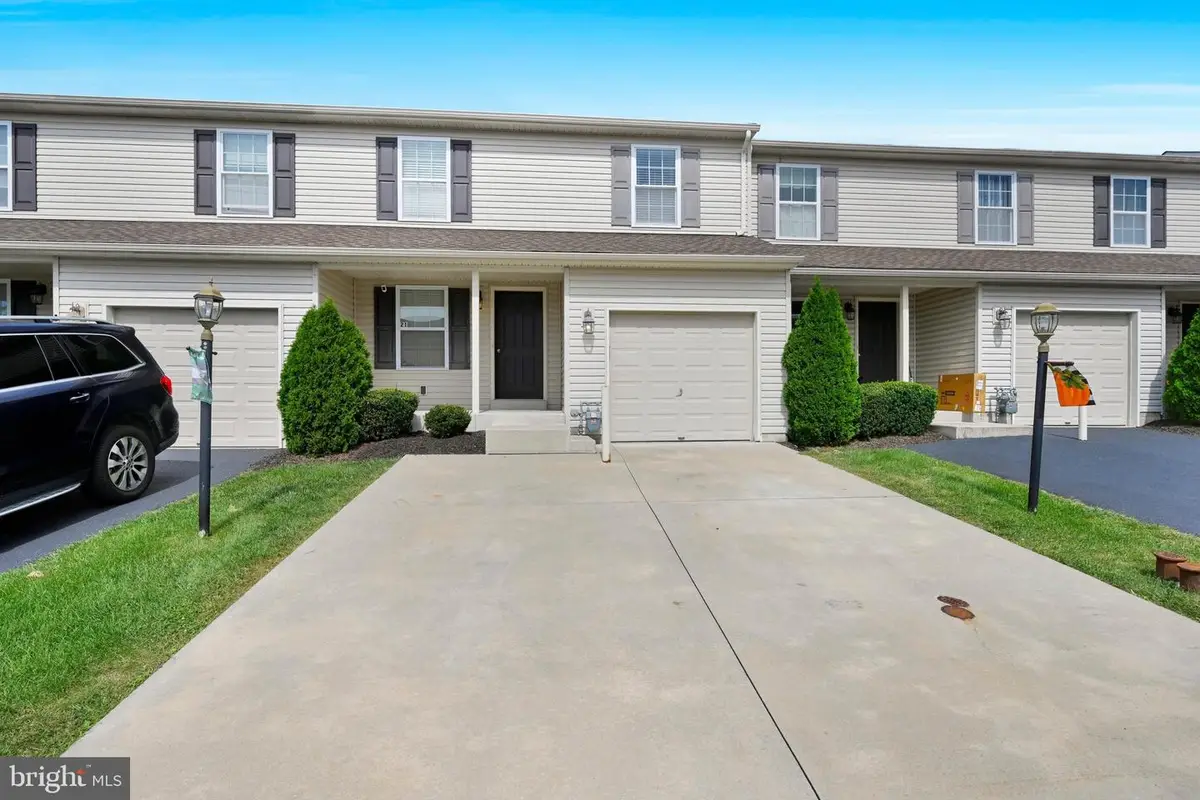21 E Abby Ln, Schuylkill Haven, PA 17972 - #1