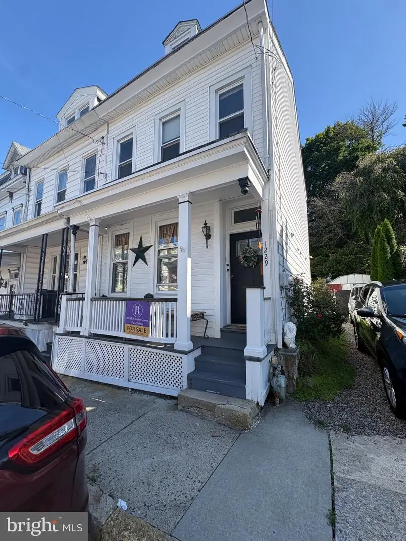 1229 W Norwegian St, Pottsville, PA 17901 - #1