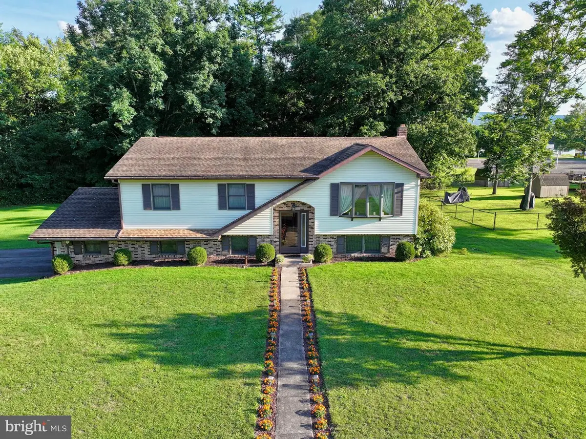 1238 E Wiconisco Ave, Tower City, PA 17980 - #1