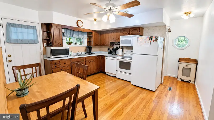 504 Long Run Dr, Schuylkill Haven, PA 17972 - #3