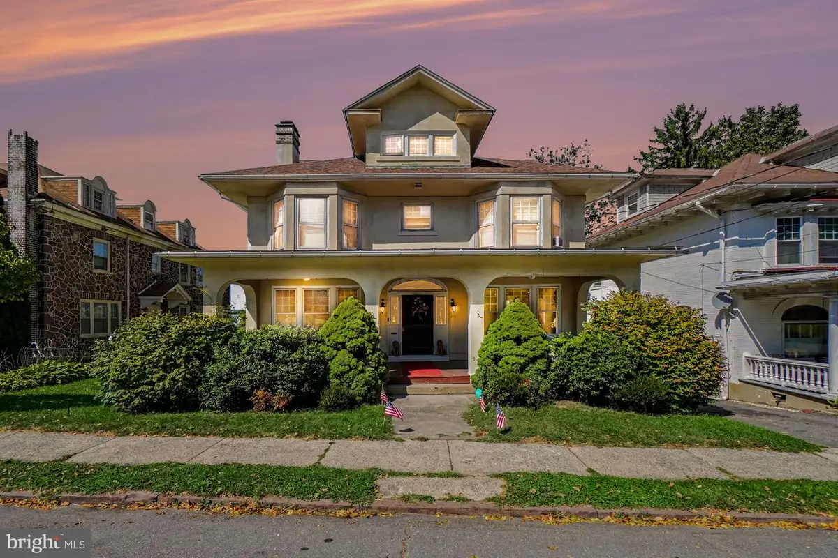 1812 Mahantongo St, Pottsville, PA 17901 - #1