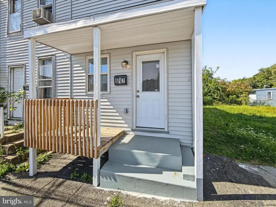 617 N 7th St, Pottsville, PA 17901 - #2