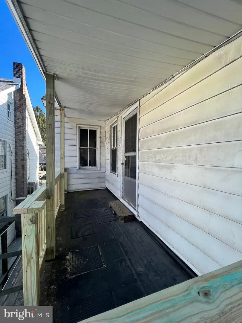 35 Pottsville St E, Pine Grove, PA 17963 - #2