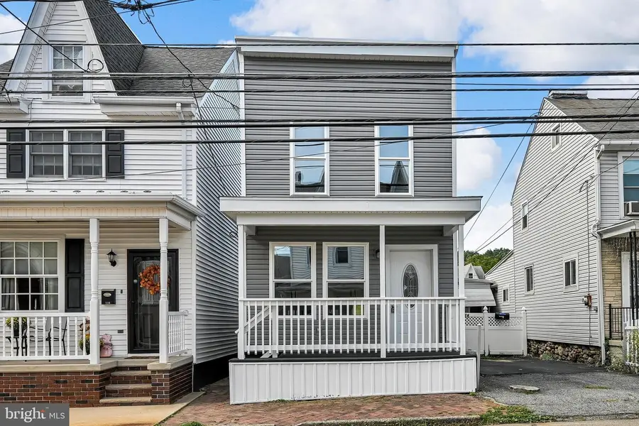 120 N Nichols St, Saint Clair, PA 17970 - #3