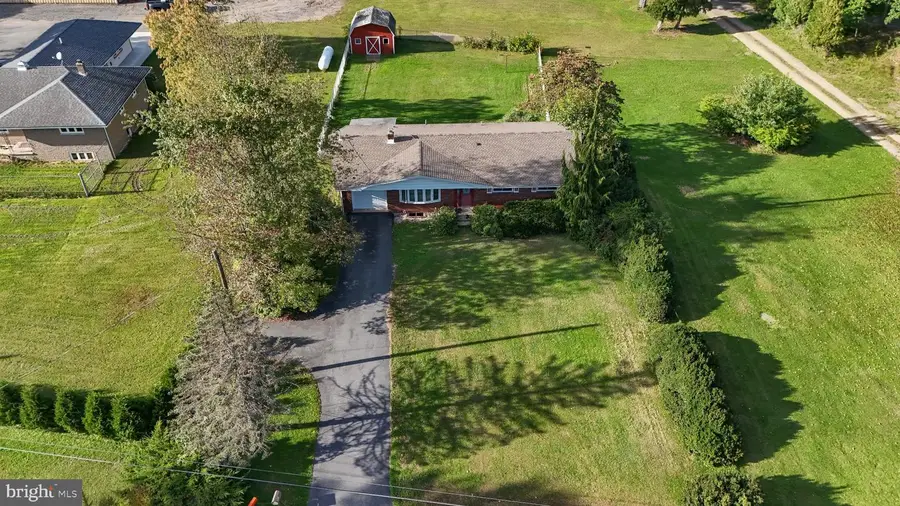 297 E Main St, Tamaqua, PA 18252 - #3