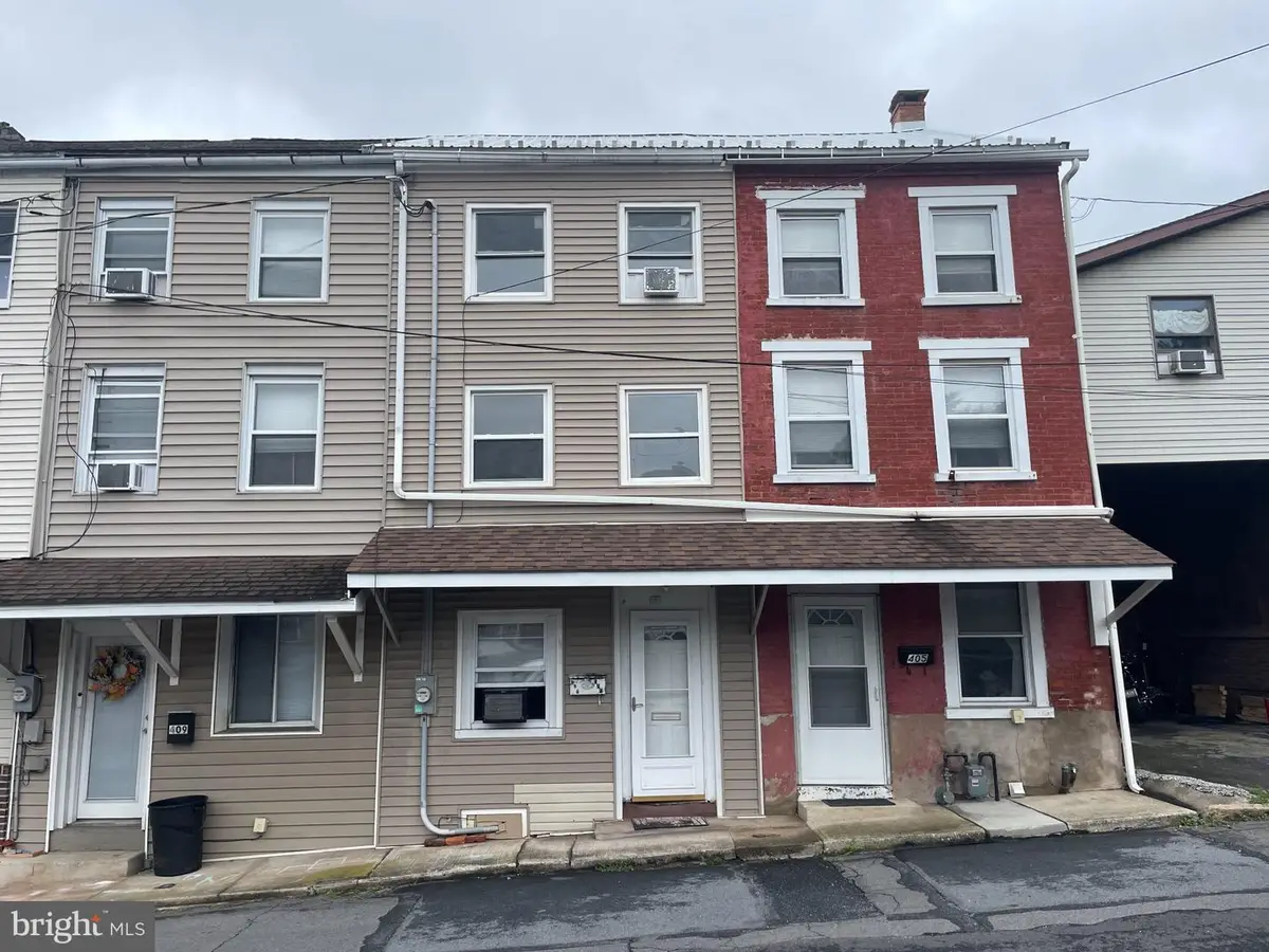407 Hamilton St, Pottsville, PA 17901 - #1