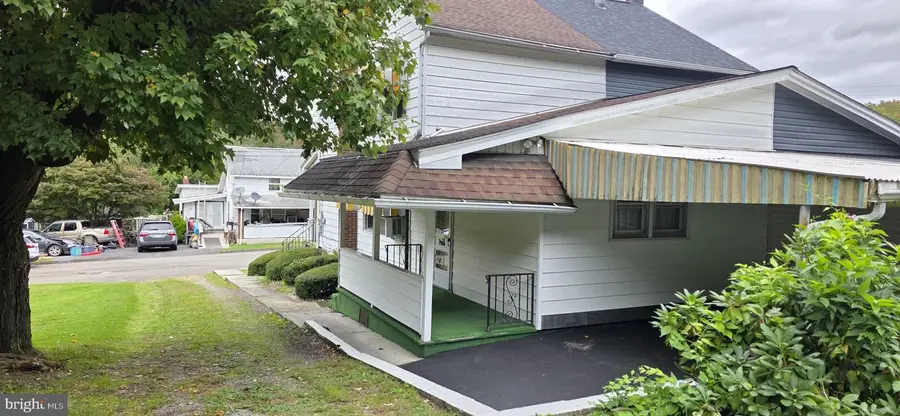 36 Bull Run St, Coaldale, PA 18218 - #3