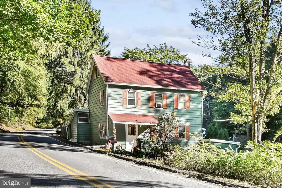 331 E 2nd Mountain Rd, Pottsville, PA 17901 - #2