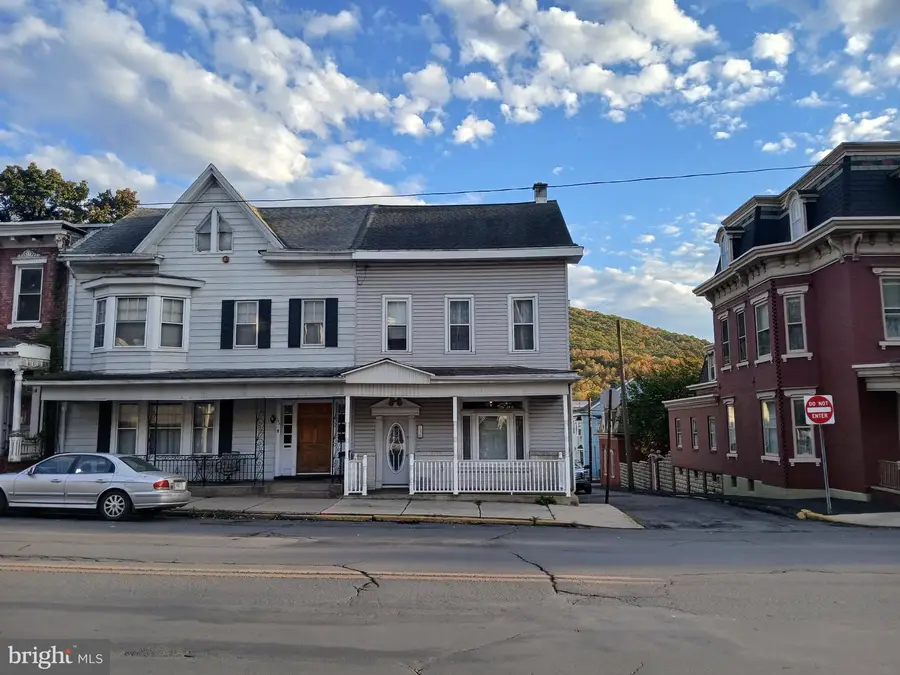 136 Centre St, Ashland, PA 17921 - #3