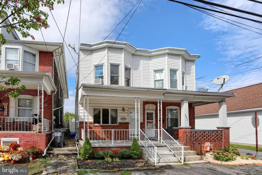 323 W Spring St, Frackville, PA 17931 - #2