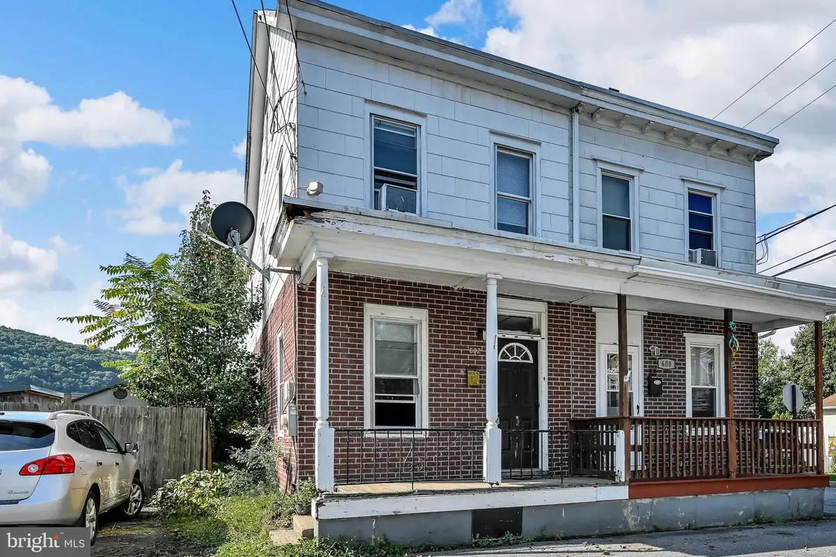 602 Railroad St, Schuylkill Haven, PA 17972 - #1