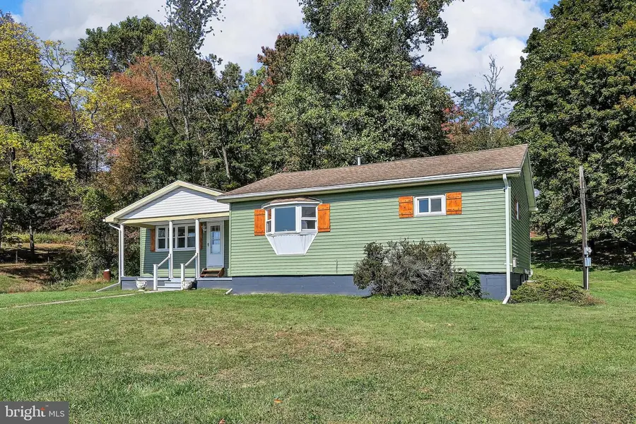 38 W Donaldson St, Tremont, PA 17981 - #3