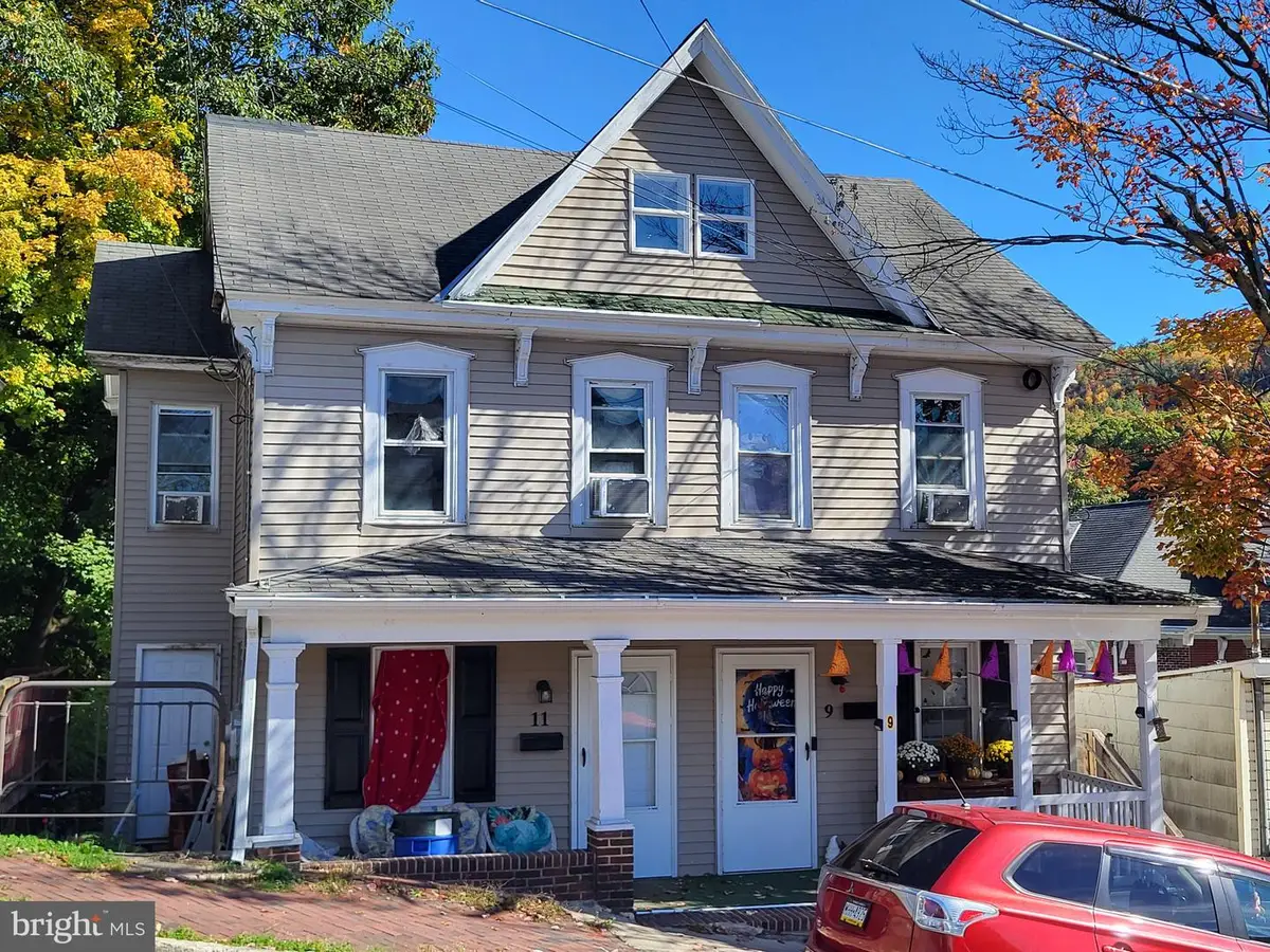 9-11 Market St, Tamaqua, PA 18252 - #1