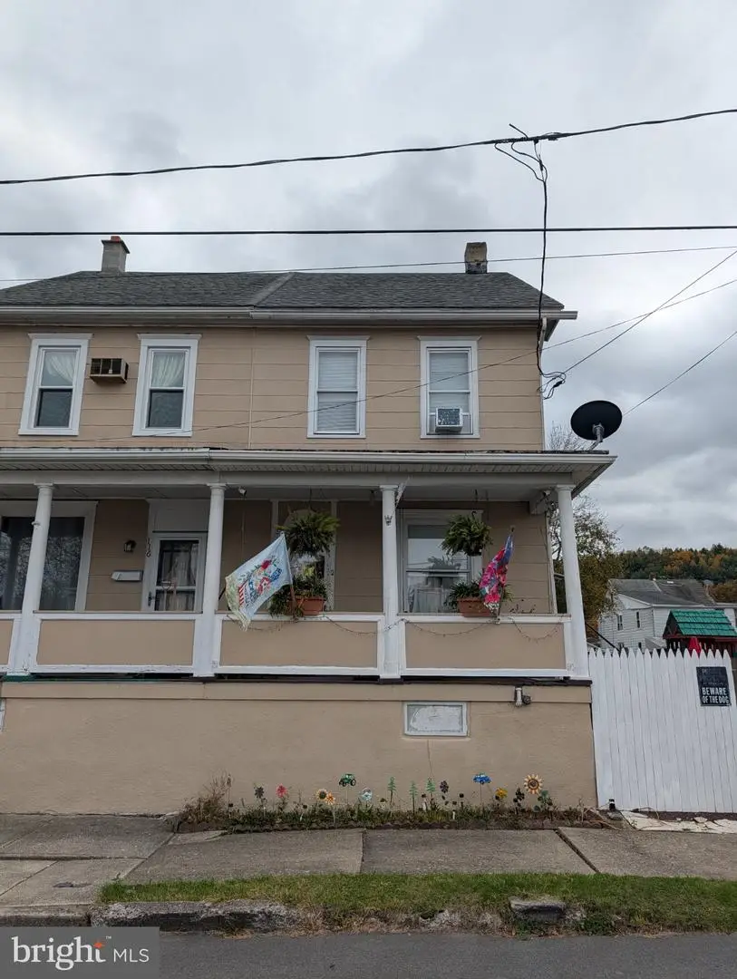 118 W High St, Coaldale, PA 18218 - #1